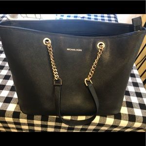 Authentic Michael Kors tote bag / purse